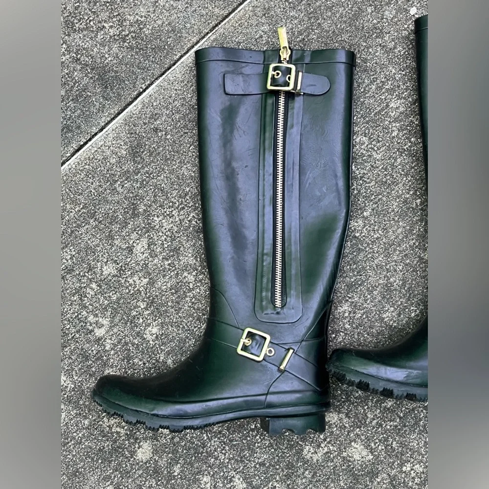 ARYA Tall Black Rain Boots with faux side zipper size 6